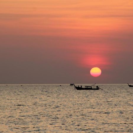 Phi Phi Seaside Bungalow Exterior photo