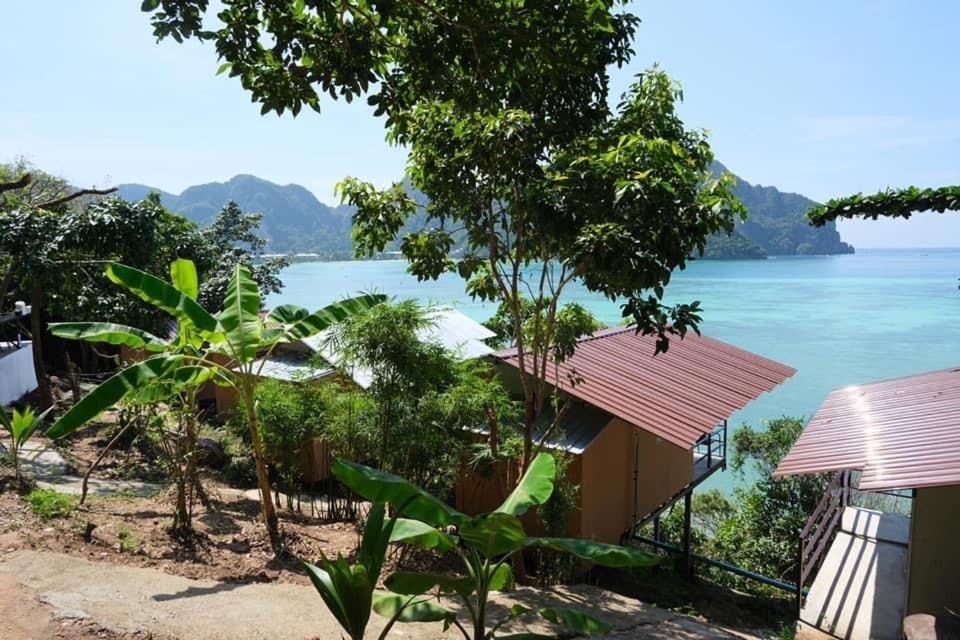 Phi Phi Seaside Bungalow Exterior photo