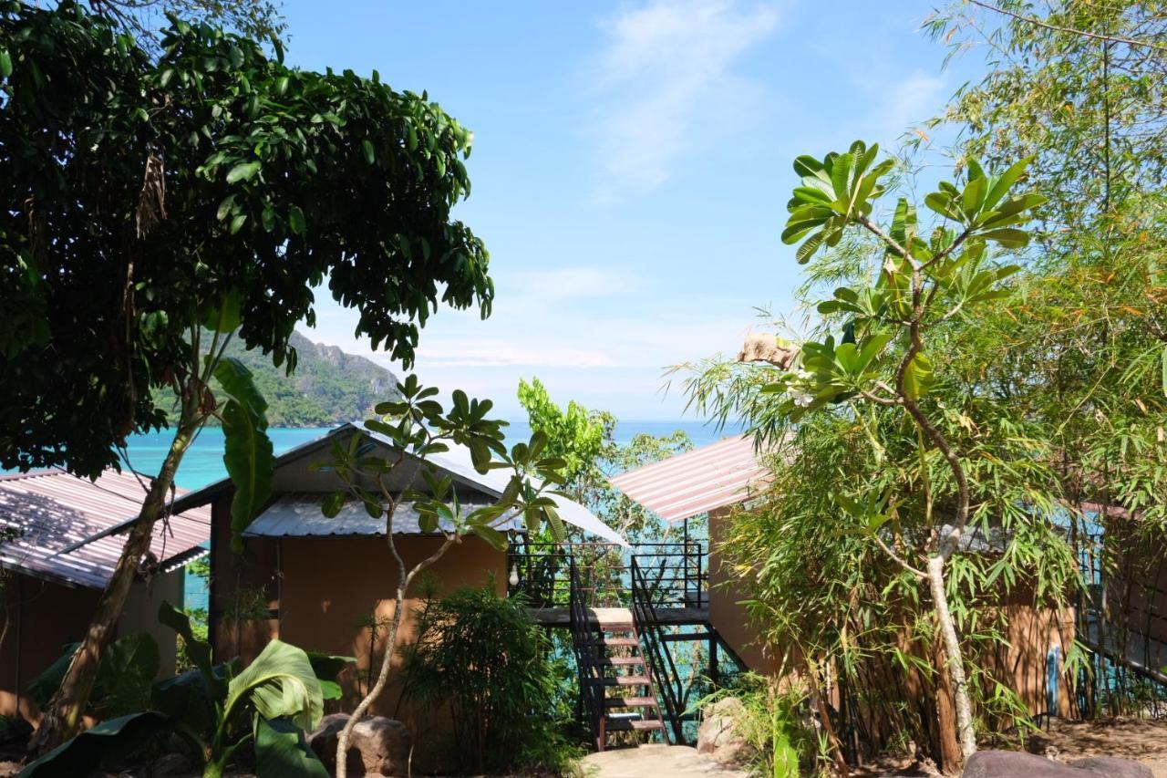 Phi Phi Seaside Bungalow Exterior photo
