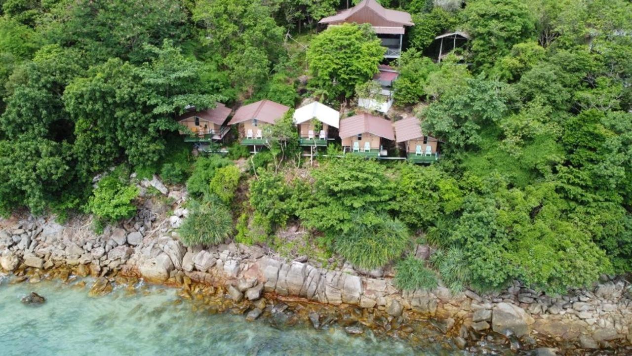 Phi Phi Seaside Bungalow Exterior photo